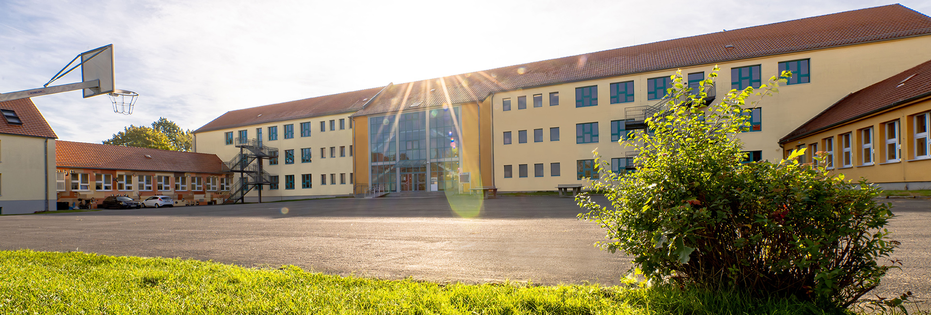 1. Oberschule Am Kupferberg | Außenansicht Eingang